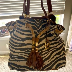 MK MEDIUM ZEBRA PRINTED PURSE